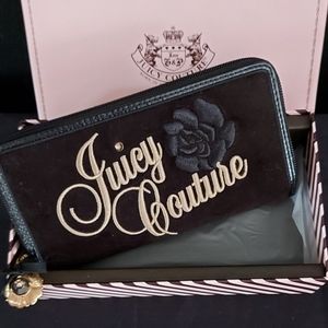 Juicy couture zip closure coin purse